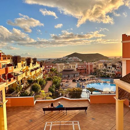 Sunny Apartment & Heated Pool Los Cristianos  Luaran gambar