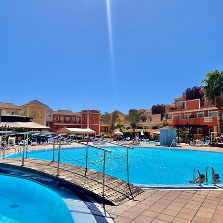 Sunny Apartment & Heated Pool Los Cristianos  Luaran gambar