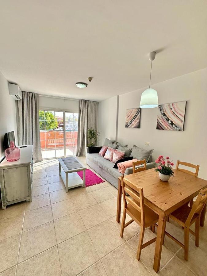 Sunny Apartment & Heated Pool Los Cristianos  Luaran gambar