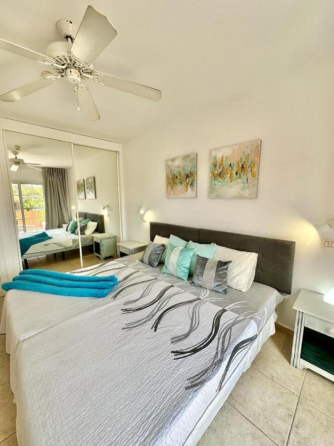 Sunny Apartment & Heated Pool Los Cristianos  Luaran gambar