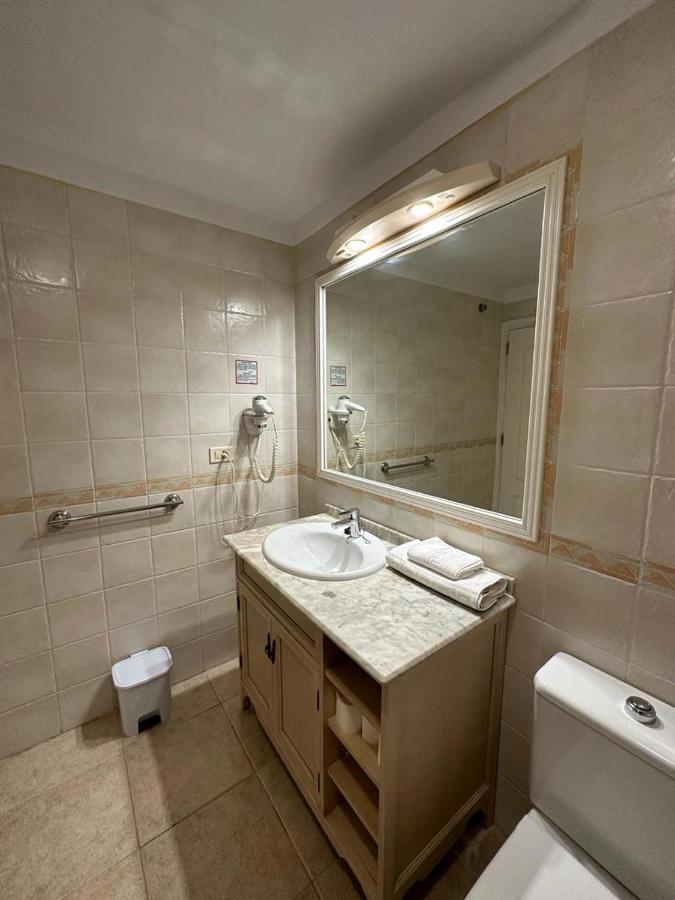 Sunny Apartment & Heated Pool Los Cristianos  Luaran gambar
